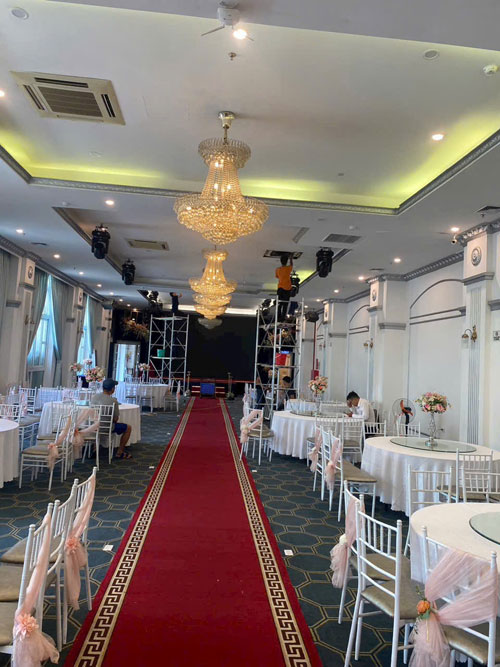 vệ sinh điều hòa âm trần trung tâm hội nghị