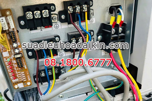 Sửa điều hoà trung tâm Daikin VRV nối ống gió tại Hà Nội